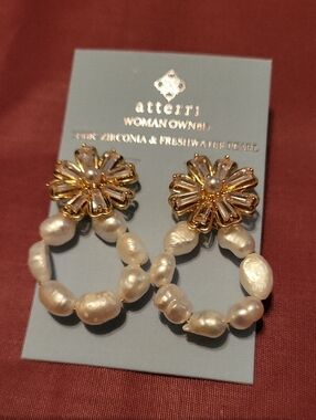 atterri Freshwater Pearl & Gold Flower Hoop Earrings Brand New Ta